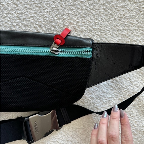 COACH Brown Belt Sling Bag Mens Unisex - Picture 6 of 8